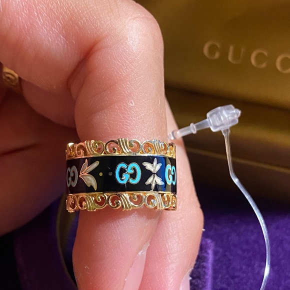 GUCCI ICON BLOOMS YELLOW GOLD AND ENAMEL RING - Picture 4 of 12